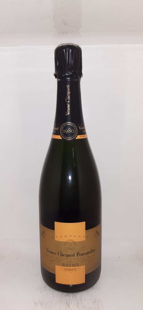 Champagne Veuve Clicquot Cave Privé Vintage 1980 - Vins Rouges Harmonieux pour Chaque Occasion