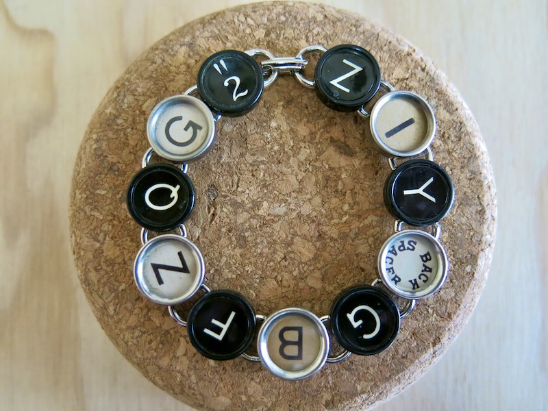 Bracelet N° 5 » Regardez votre Clavier » - Vins Rouges Harmonieux pour Chaque Occasion Bracelet N° 5 » Regardez votre Clavier » - Vins Rouges Harmonieux pour Chaque Occasion