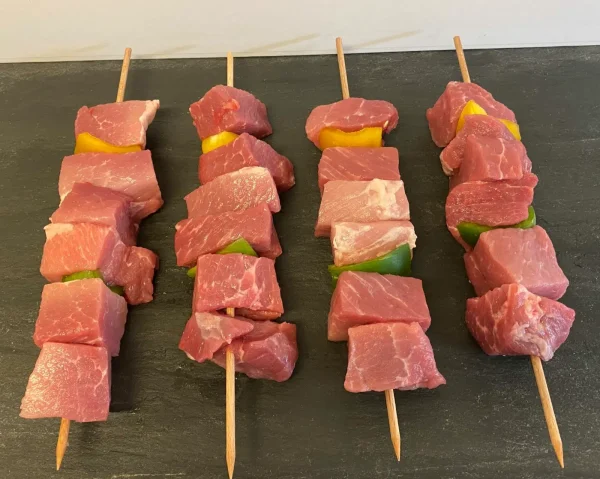 Brochettes de Porc X4 700G - Vins Rouges Harmonieux pour Chaque Occasion