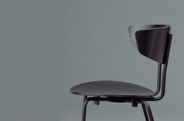 Chaise Iro en bois - Vins Rouges Harmonieux pour Chaque Occasion