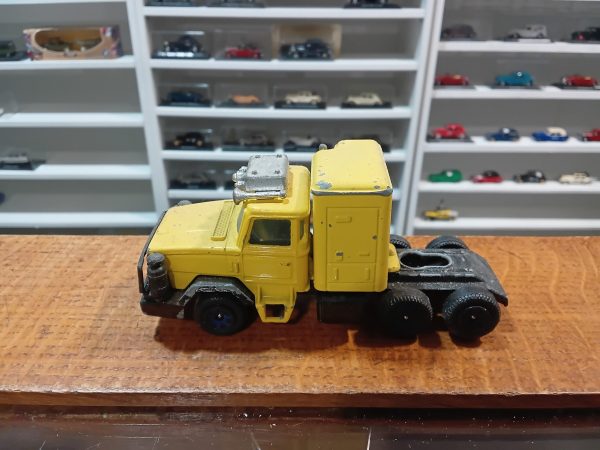 Camion Leyland Corgi 1/64 - Vins Rouges Harmonieux pour Chaque Occasion