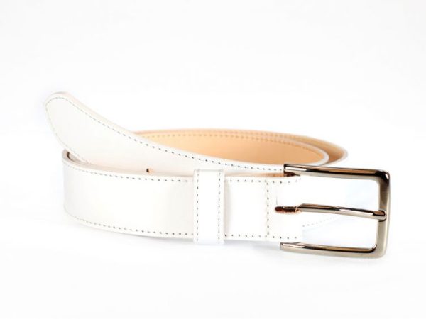 Ceinture doublée cuir blanc, boucle élégante acier poli 5037 Choisir - Vins Rouges Harmonieux pour Chaque Occasion