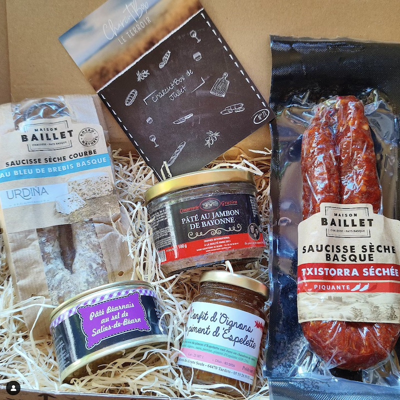 Charcut’Box : Tout savoir de la Box Charcuterie 100% Française - Vins Rouges Harmonieux pour Chaque Occasion Charcut’Box : Tout savoir de la Box Charcuterie 100% Française - Vins Rouges Harmonieux pour Chaque Occasion