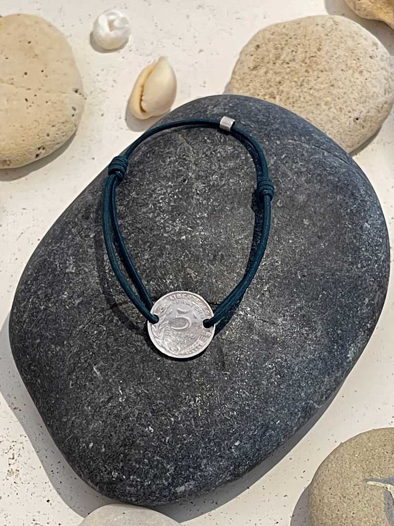 Bracelet 5 centimes Le P'tit Franc - Vins Rouges Harmonieux pour Chaque Occasion Bracelet 5 centimes Le P'tit Franc - Vins Rouges Harmonieux pour Chaque Occasion