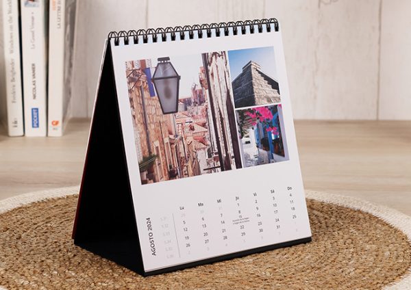 Calendrier de bureau mensuel personnalise - Vins Rouges Harmonieux pour Chaque Occasion
