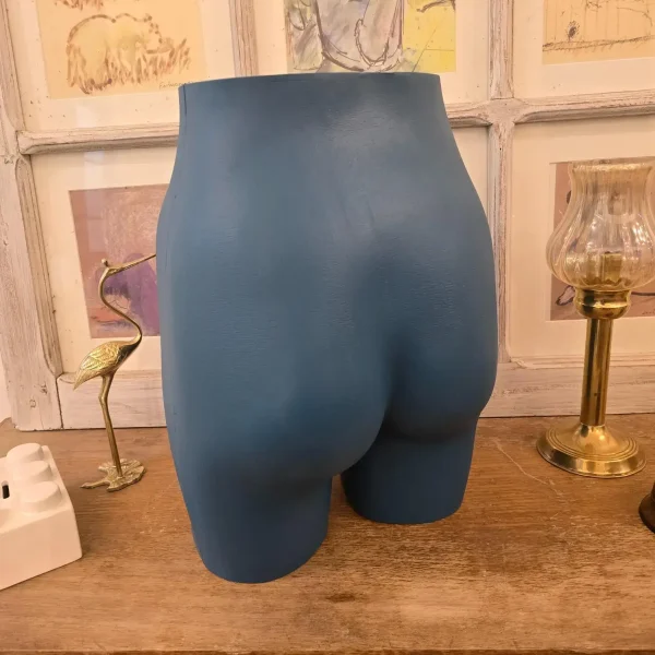 Bas de mannequin bleu – sculpture design upcyclée – pièce unique déco - Vins Rouges Harmonieux pour Chaque Occasion