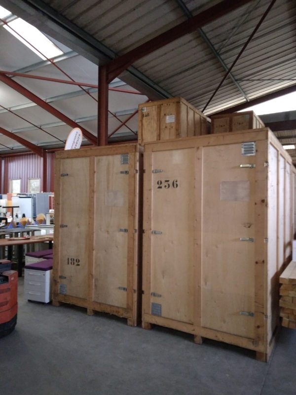 Caisse garde meuble 8m3 - Vins Rouges Harmonieux pour Chaque Occasion