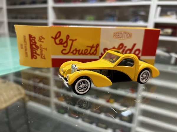 Bugatti Atalante 1939 1/43 - Vins Rouges Harmonieux pour Chaque Occasion