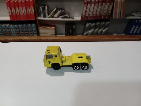 Camion Bernard Majorette Jaune 1/100 - Vins Rouges Harmonieux pour Chaque Occasion