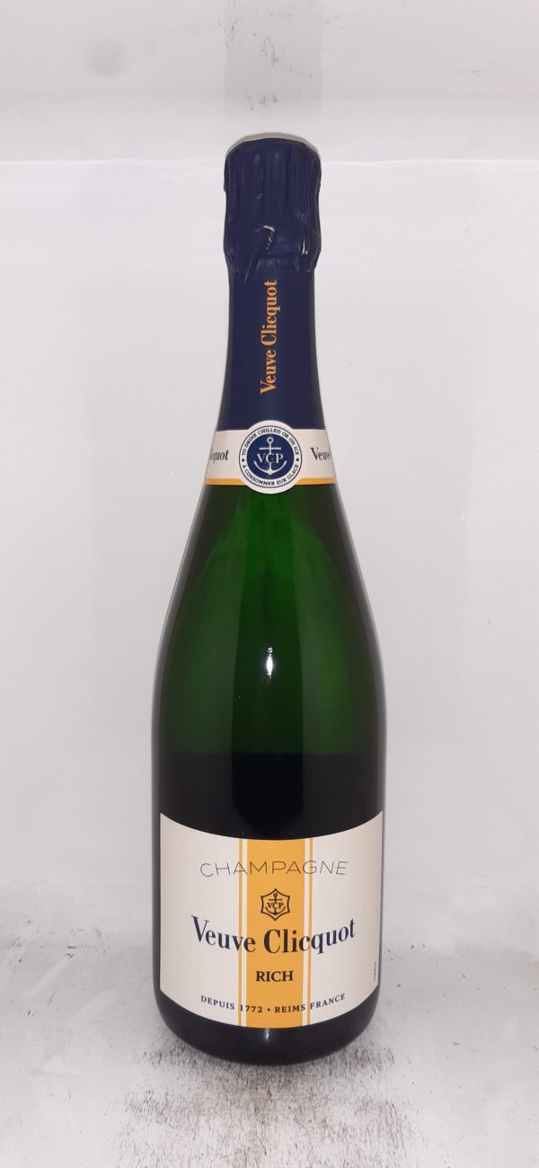 Champagne VEUVE CLICQUOT Rich Doux - Vins Rouges Harmonieux pour Chaque Occasion